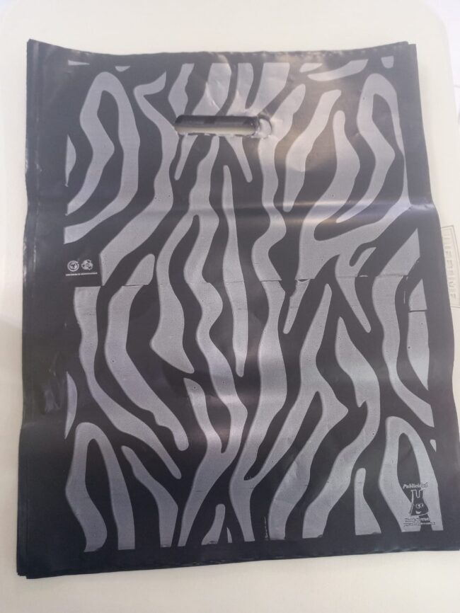 Bolsas por Kilos Alta Densidad con Estampado Negra con Rayas Grises Biodegradables 1kg - 65 bolsas aprox 35*45 cm
