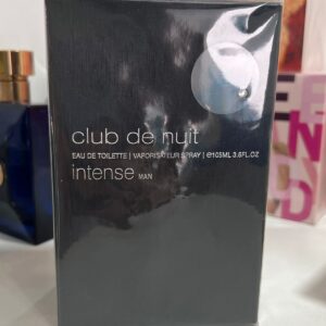 Club de nuit intense man